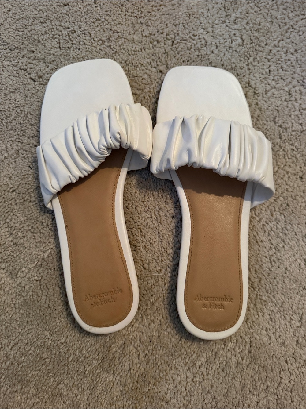 Abercrombie & Fitch White Ruched Slide Mules